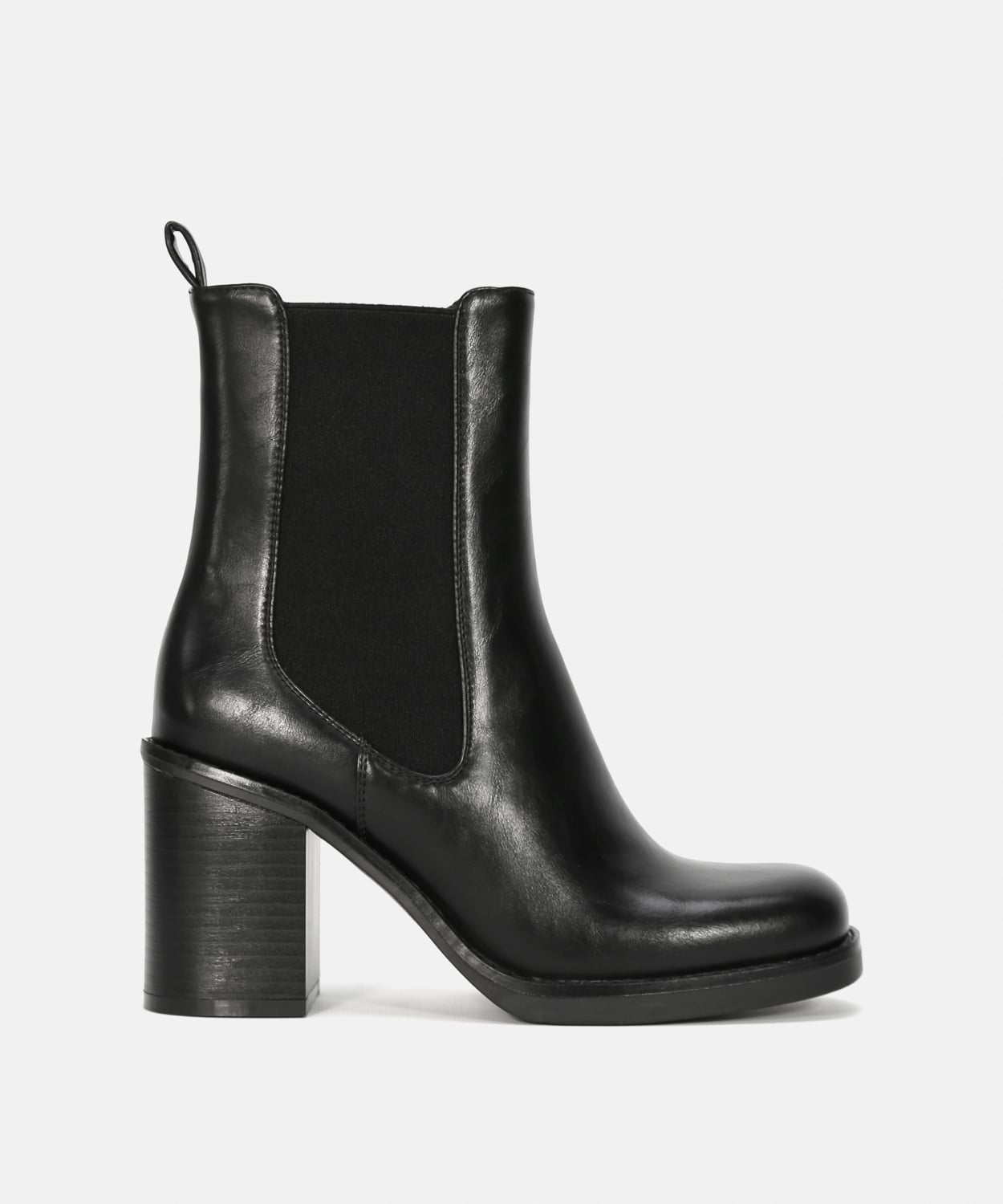 Botines negros tac&oacute;n chelsea image number null